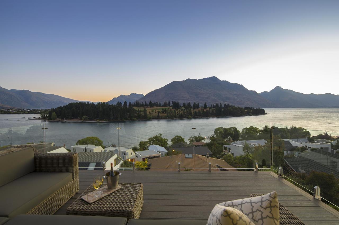 Lakefront Luxury By Amazing Accom Queenstown Kültér fotó